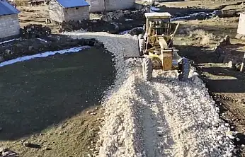 Oyalı Mahallesi'nde ulaşım için yol çalışması