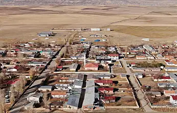 Özalp'ta simetrik yapılar sonbahar güzelliğiyle büyülüyor