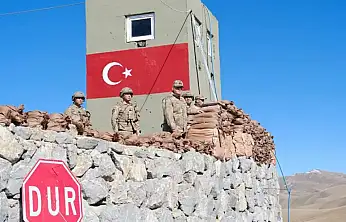 Tuğgeneral Avkıran'dan Başkale Güzeldere Karakolu'na ziyaret
