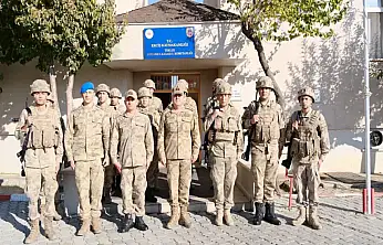 Tuğgeneral Avkıran'dan Erciş'te jandarma karakoluna ziyaret