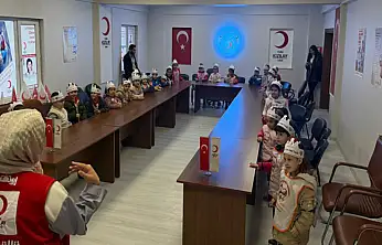 Türk Kızılay Van Şubesi, minik misafirlerini ağırladı