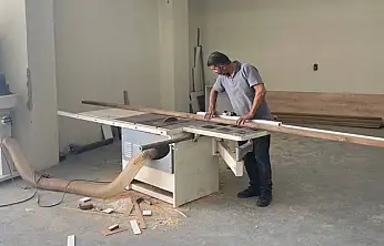 Tuşba Belediyesi parklardaki masaların tamiratı için hazırlıkları tamamladı