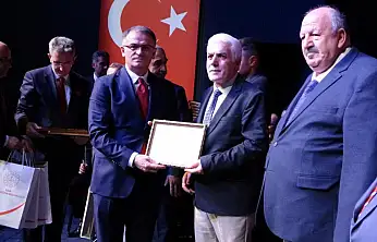 Van'da 24 Kasım Öğretmenler Günü kutlandı