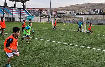 Van'da Futbol altyapı antrenmanları yoğun tempoyla sürüyor