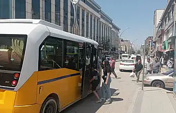 Van'da hastane yolu çile dolu