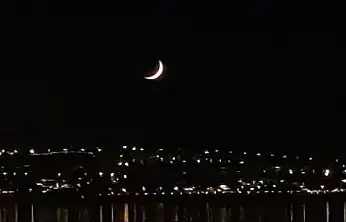 Van'da hilal geceyi süsledi