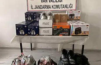 Van'da kaçak sigara ve malzeme ele geçirildi