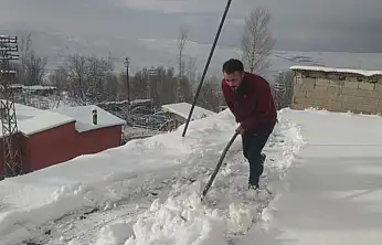 Van'da kar yağışı: Yüksek kesimlerde zorlu şartlar
