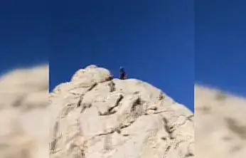 Van'da kayalıklarda mahsur kalan şahıs kurtarıldı