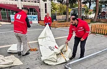 Van'da Kızılay gönüllülerine çadır kurma eğitimi
