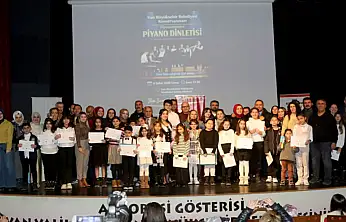 Van'da minik öğrencilerden sanata yolculuk