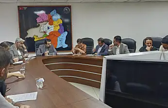 Van'da sağlık yatırımları ve kurumsal dönüşüm toplantısı düzenlendi