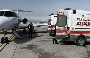 Van'dan İstanbul'a ambulans uçakla bebek sevki
