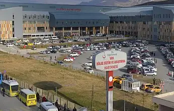 Van Eğitim ve Araştırma Hastanesi önündeki taksi durağı kiraya veriliyor