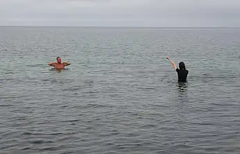 Van Gölü'nde dikkat çeken yüzüş