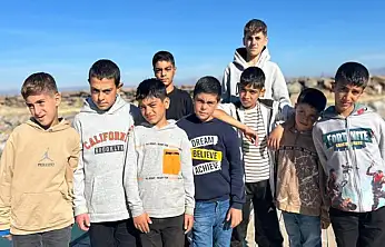 Van Gölü'nde yazın sararan saçlar kışın eski rengine döndü