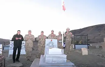 Van İl Jandarma Komutanı Tuğgeneral Avkıran, Şehit Kabirlerini ziyaret etti