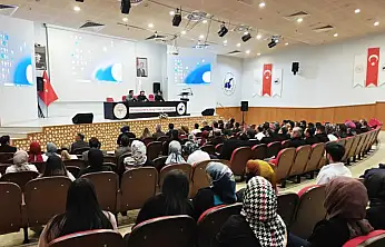 Van İl Sağlık Müdürlüğü hastane personelleriyle bir araya geldi