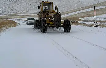 Van'ın yüksek kesimlerinde karla mücadele çalışması