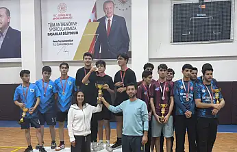 Van Türk Telekom Fen Lisesi Masa Tenisi Takımı Van İl Birincisi oldu