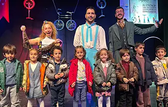 Vanlı kreş öğrencilerine akrobasi gösterisi izletildi