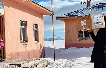 Vanlı öğrencilere giyim yardımı