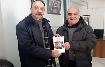 Vanlı şair Özkan'ın Gazze şiir kitabı okurlarla buluştu