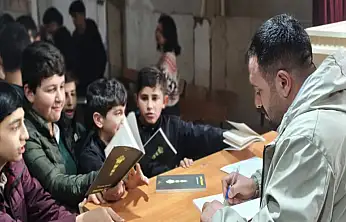 Vanlı yazar Davut Mortaş öğrencilerle buluştu