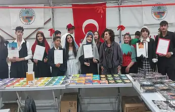 Vanlı yazar Leyla Mihrinaz Engin, okurlarıyla buluştu