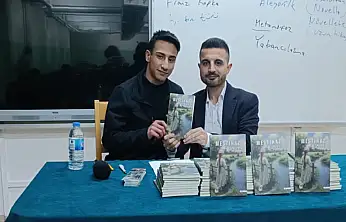 Vanlı yazar Yusuf Kazak öğrencilerle buluştu