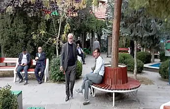 Vanlılar sonbahar güneşinin tadını çıkarıyor