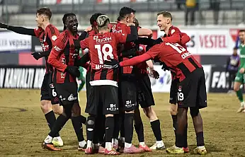 Vanspor, Çorumspor'u puansız uğurlamak istiyor