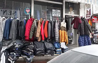 Vatandaşlar ekonomik sıkıntılar nedeniyle ikinci el giyime yöneldi