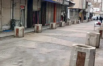 Yağmur yağdı, cadde ve sokaklar temizlendi