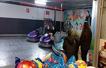 Yarıyıl tatili coşkusu: Öğrenciler eğlence merkezlerine akın etti