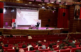 Yazar Ekrem Demirli okurlarıyla buluştu