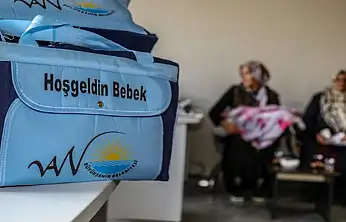 Yeni doğan bebeklere Büyükşehir Belediyesi'nden hediye paketi