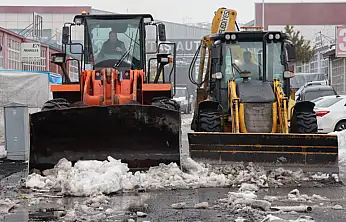 Yeni Marangozlar Sitesi'nde kar mesaisi