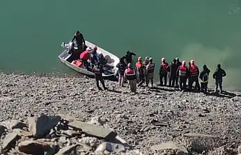 Zernek Barajı'na araç uçtu: 2 ölü