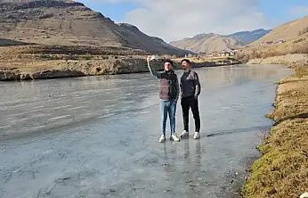 Zilan Çayı dondu