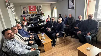 AK Parti'li İlçe Başkanları Muradiye'de bir araya geldi