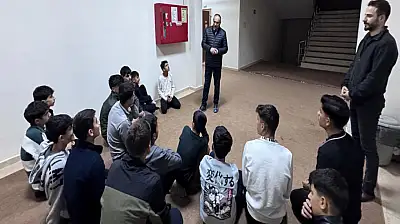 Alhan'dan Muradiye Anadolu Lisesi pansiyonuna ziyaret