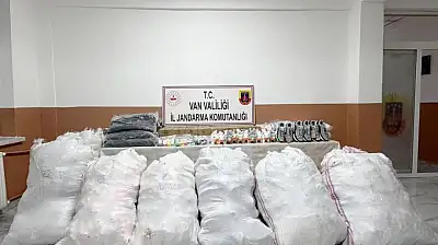 Başkale'de 4 milyon 163 bin TL değerinde kaçak malzeme ele geçirildi