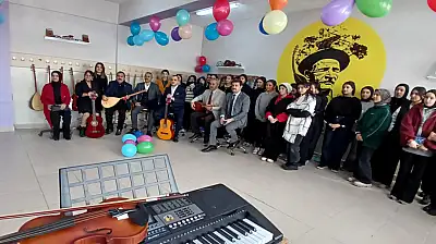 Gönül Dostları Derneği'nden örnek proje: Kevenli'de müzik sınıfı açıldı