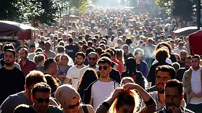 İstihdam oranı yüzde 49,0, işgücüne katılım yüzde 53,5 olarak açıklandı