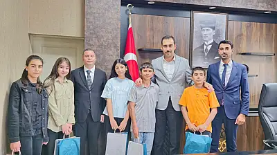 Saray'da LGS'de gurur yaşatan 5 öğrenci ödüllendirildi