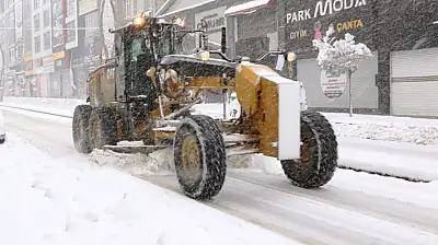 Van Büyükşehir Belediyesi'nden karla mücadele seferberliği