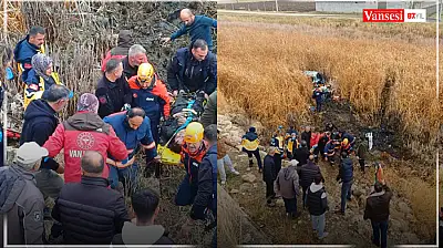 Van'da araç bataklığa uçtu: 5 yaralı