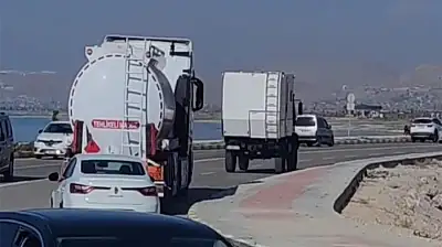 Van'da sahil yolu çökme tehlikesiyle karşı karşıya