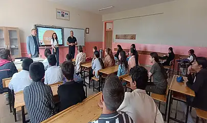 Alhan'ın okul ziyaretleri sürüyor